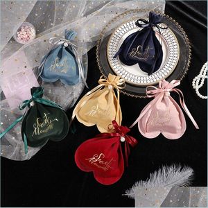 Andere feestelijke feestbenodigdheden Palm Veet Bag Creatieve hartvorm Tassen Bundel Pocket Wedding Supplies Candy Trinket Pakket Party Fa DHBJV