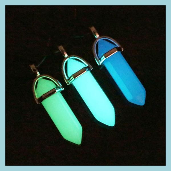 Autre lueur dans le collier pendentif noir Crystal Natural Crystal Six Prism Luminal Stone Angled Sanging Fluorescent Drop Livrot 2021 Jewel Dhga3