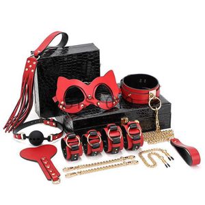 Autres articles de beauté de santé 8 pièces/ensemble accessoires de jeu pour adultes hommes femmes SM menottes pince à mamelon fouet fessée Bdsm Bondage ensemble boîte à outils joueurs haut de gamme x0821 x0821