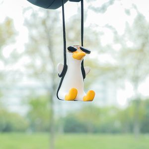 Autre décor à la maison petit canard personne moche balançoire sans visage mâle voiture pendentif famille cadeau d'anniversaire enfants jouets accessoires d'intérieur 221007