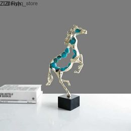 Overige Home Decor Metaal Dier Sculptuur Uitgehold Gouden Paard Edelsteen Imitatie Paard Standbeeld Decoratieve Beeldjes Woondecoratie Accessoires Q240229