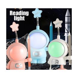 Andere huizentuin Astronaut USB Night Light Creative Dimable Space Man Bureau Lamp EyeProtection Pen Holder voor studentenstudie Readi Dhova