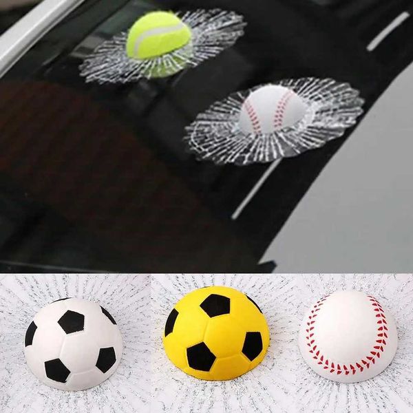 Otros accesorios interiores 1 PCS Pegatinas para automóviles 3D Béisbol Fútbol Pelota de tenis Golpea el cuerpo del automóvil Calcomanías para ventanas de automóviles DIY Car Styling Decoración del automóvil 18 cm x 18 cm L231153