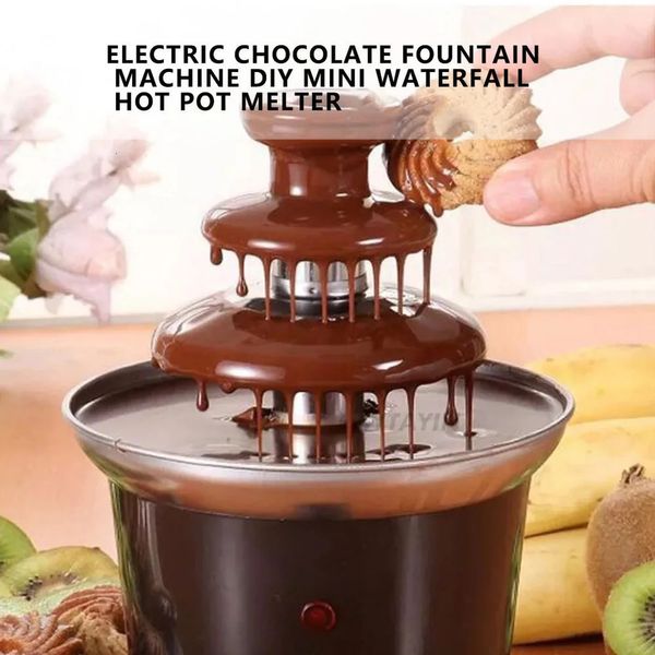 Autres outils de cuisine Mini fontaine à chocolat à trois couches Design Fondre au chocolat avec machine à fondue chauffante Cascade de fonte de chocolat faite à la main 231115