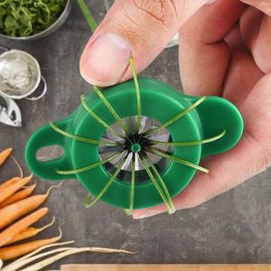 Otras herramientas de cocina Cortador de cebolla en flor de ciruelo Cortador de cebollas de acero inoxidable Ralladores Triturar Cuchillo de seda Tolva de verduras Cortadora Accesorios de cocina