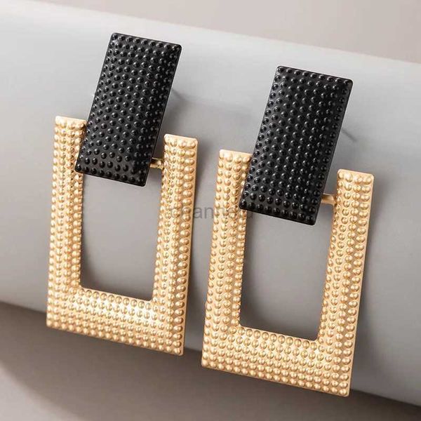 Autres boucles d'oreilles de la mode coréennes pour femmes Personnalité exagérée Electroplate Metroplate Rectangle Simple Double Color Block Bijoux 240419