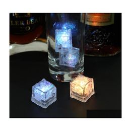 Andere LED -verlichting Wine Bar Club Ice Cubes LED GLOWEND LICHT UP SLAGE knipperende kleur Veranderende beker zonder schakelaar Wedding Party Druppel D OTX9Y