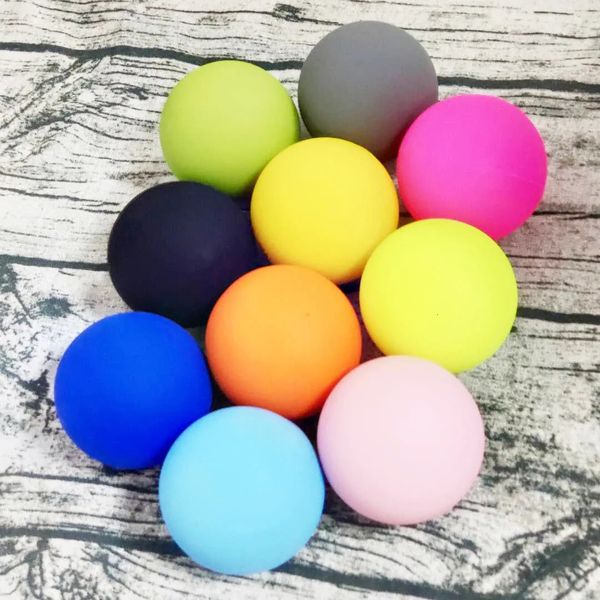 Autres articles de massage Boule de massage de fascia en silicone 63MM Entraîneur de fitness Pieds Muscle Relax Ball pour Yoga Pilates Stress Soulagement de la douleur Exerciseur Gym Home 231201