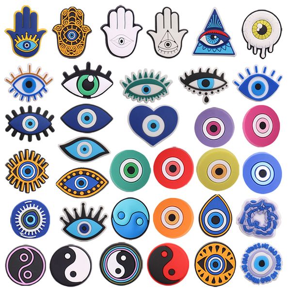 Autres mixtes 50pcs PVC Devil Eyes Chaussures Charms Eye Heart Main Tai Chi Boucle Sabot Ornements Croc Jibz Fit Bracelets Enfants Décorations Otzlo