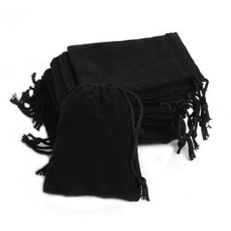 Autres nouveaux 100pcs / lot 5 * 7cm Black Veet Pouch Bijoux Veet Gift Packaging Sacs Sac à crampons d'anniversaire de mariage Sac à cordon