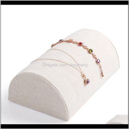 Autre emballage livraison directe 2021 arrivée lin oreiller Bracelet collier pendentif ornements bijoux présentoir support support accessoires Pograph