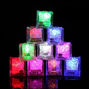 Autres produits Barware Cuisine, salle à manger Maison Jardin Plastique Polychrome Flash Party Lights Led Glowing Ice Cubes Clignotant Clignotant Decoratio