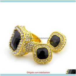 Autres ensembles Bijoux pour hommes Plaqué or 14 carats Glacé Micro Pave Rouge Rubis Boucles d'oreilles Bague Ensemble Punk Rap Bijoux Taille Disponible Drop Delivery 2021 Jcmt