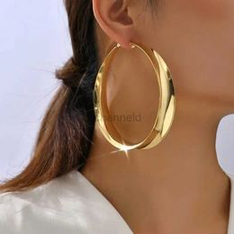 Otros pendientes de aro geométricos de metal brillante y exagerados simples para mujeres Fiesta de joyas de moda accesorios de orejas AE086 240419