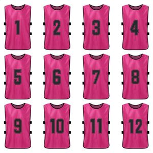 Andere sportartikelen 12 PC Volwassenen Voetbal Hesjes Voetbalteamshirts Jeugdsport Scrimmage Voetbalteam Training Genummerde slabbetjes Oefensportvest 231118