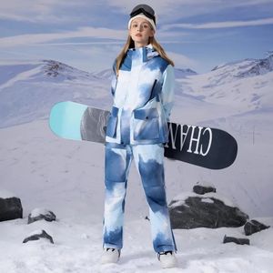 Overige sportartikelen 2024 Mode Dames Sneeuwkleding Waterdichte skipakset Snowboardkleding Outdoorkostuums Winterjassen en broeken voor meisjes 231211