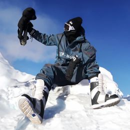 Otros artículos deportivos Conjunto de traje de esquí de alta calidad para hombres y mujeres A prueba de viento Chaqueta impermeable Pantalones completos de equipo de snowboard 231017