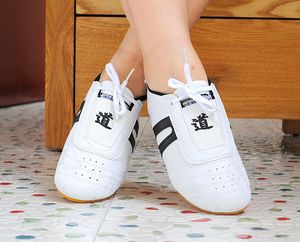 Autres articles de sport Chaussures de Taekwondo Blanc Hommes Sneaker Femmes Respirant Kung Fu Wushu Chaussures Taichi Karaté Arts Martiaux Baskets Enfants Taekwondo Chaussure 230912