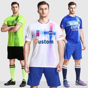 Autres articles de sport en gros 100% polyester Kits de maillots de football personnalisés respirant Mens Football Uniform Set Club Team Soccer Uniform S105 230620