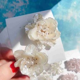 Otros pendientes de flores de verano Fashion de perlas coreano de perlas aretes de cristal brillante dulce 240419