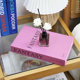 Outros acessórios de decoração de mesa Livros falsos para designer café pessoal personalizado caixa de livro de armazenamento villa modelo de luxo quarto home decore yq240125