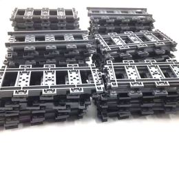 Ander speelgoed 50PCSLot City Trains Train Track Rail Straight Rails Technische bouwstenen Set Bricks Model Kinderen Klassiek speelgoed voor kinderen 231116