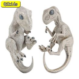 Autres jouets Modèle de bébé dinosaure simule Jurassic World Light Colorful Plastic Toy Collection Room Decoration Dinosaur Childrens Toysl240502