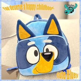 Autres jouets Moose Bluey Kindergarten Childrens School Bag Cartoon Bluey Family Plux Backpack Picnic and Travel Photo Snack Bag Childrens Gift S5178