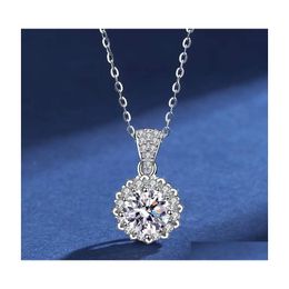 Autre À La Mode 1 D Couleur Moissanite Fleur Pendentif Collier Femmes 925 Sterling Sier Gra Charme Anniversaire Giftother Drop Livraison Bijoux Dh3Es