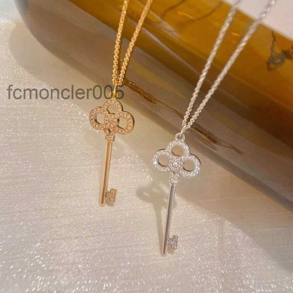 Autre V Gold Heart Crown Key Collier Collier Collier Sweater FalanS VIMENT