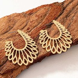 Otros pendientes de metal de corte geométrico geométrico vintage para mujeres Fiesta de fiesta Fiesta de moda Accesorios de orejas de joyas de moda DE053 240419