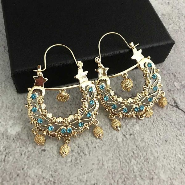 Autres boucles d'oreilles de style hérisson en métal vintage Ornement de l'oreille pour femmes en ramiement des boucles d'oreilles Hook Design 240419