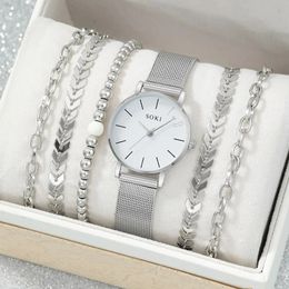 Overige Horloges 6-delig Eenvoudig Zilver Quartz Horloge Met Armband Voor Dames Casual Modieus Rond Eenvoudig Zilver Horloge Sierlijke Tarwe Armbanden Set 231123