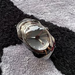 Autres montres conception embarquée avancée mouvement à quartz vk64 japonais verre saphir boucle papillon étanche 30m 230714