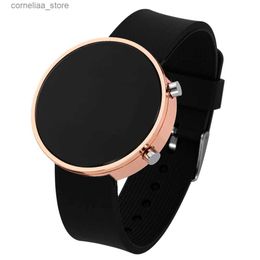 Andere Horloges Mode Digitaal voor Dames Eenvoudig Heren LED Polsband Casual Sport Dames Klok Gift Reloj Mujer Y240316