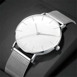 Andere horloges Luxe mode Minimalistische Mens Ultradun Kijk eenvoudig Mens Business Roestless Steel Mesh With Quartz Watch Casual Mens Watchl240403
