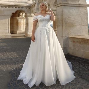 Autres robes de mariée élégante grande taille hors de l'épaule classique A-ligne chérie appliques nuptiale à lacets dos tribunal trainAutre