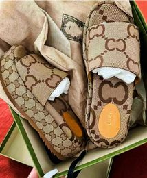 Designer pantoffels damessandalen 2G rubberen sliders zomerslippers Luxe plat plat dikke bodem borduurwerk bedrukt linnen hoge hak sandaal platform sliders