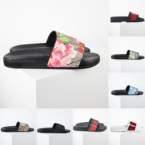 Sandales de concepteur de luxe Sandales pour femmes dames pour hommes pour hommes en cuir plats Claquette Luxe Sandal Slides Rubber Floral Mule Sliders Brocade Summer chaussures