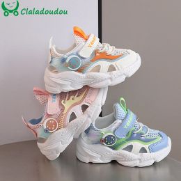 Al aire libre 13.515.5cm Niños pequeños Niñas Zapatillas de deporte de malla Zapatos deportivos huecos para niños Niña Niño Suela suave Escombros Bebé Lindo zapato casual Tamaño 6