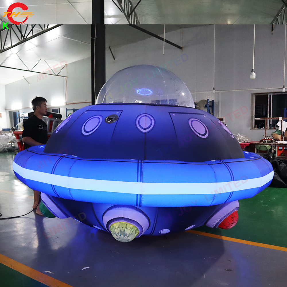 Gratis frakt utomhusaktiviteter Realistiska 4MD (13.2 ft) Uppblåsbar belysning UFO för evenemangsreklamdekoration Hängande jätte Blow Up Spaceship Balloon Toys