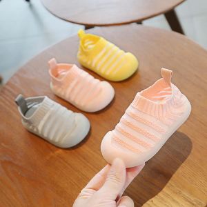 Outdoor babyschoenen gestreepte netschoenen zachte bodem ademende peuterschoenen