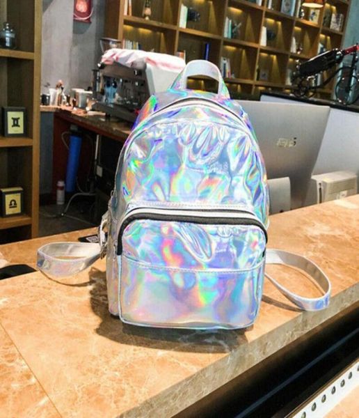 Bolsas al aire libre 2021 Est Mujeres Mochila holográfica láser Chica Estudiante Bolsa de escuela Holograma Mochila de viaje Lady Cuero Estilo coreano 3426314