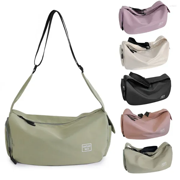 Sacs de plein air Couleur unie Séparation sèche et humide Sac de poitrine de sport multifonctionnel avec poches Bandoulière réglable pour le football