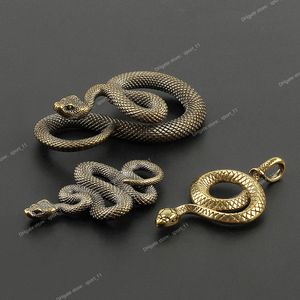 Varios estilos Brass Snake Key Ring Boa Cadena de llave Accesorios al aire libre EDC Cobre Snake Hanging Camping Hoolingoutdoor Herramientas de latón Caqueta de serpiente de latón al aire libre