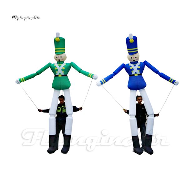 Costume de marionnette de soldat de casse-noisette gonflable de performance de défilé de Noël en plein air 3,5 m marchant sauter ballon de dessin animé pour l'événement