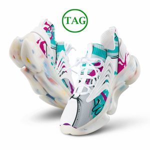 Zapatos para correr elásticos al aire libre Hombres Mujeres Moda todos los colores del arco iris personalizados ligeros transpirables para mujer para hombre entrenador zapatillas deportivas H1