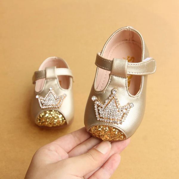 Mode extérieure Bling couronne bébé fille chaussure unique 13 ans filles appartements Bebe filles chaussures habillées taille 1525 princesse chaussure en cuir