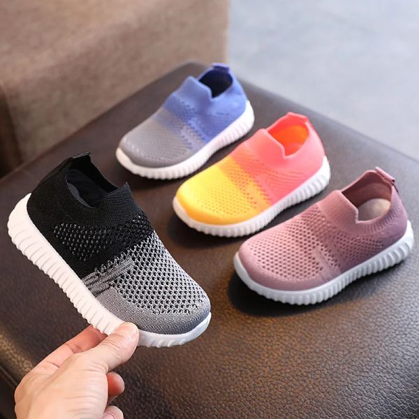 Moda al aire libre, zapatos casuales de punto para niños, zapatillas de deporte transpirables multicolores para bebés, zapatillas deportivas para correr para niñas para primavera y otoño