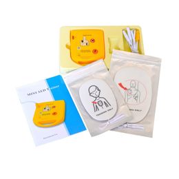 Gadgets voor buiten AED-trainer Geautomatiseerde reanimatietraining Spraakoptie Engels Spaans Frans Portugees EHBO 230617
